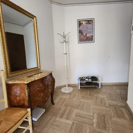 아파트 Lovely 2-bedroom With Balcony 칸느